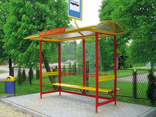 Nowoczesne wiaty autobusowe z fotowoltaiką – energetyczna niezależność infrastruktury